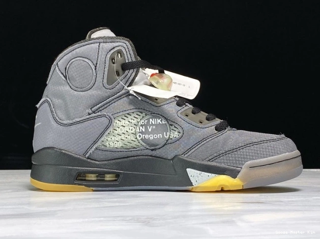 Off-White Air CT8480-001 x Black Jordan 5 0520
